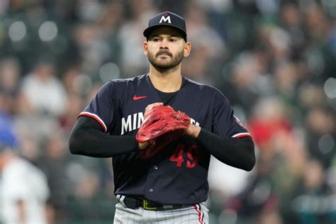 Twins fall into first-inning hole, never recover in loss to White Sox