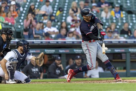 Twins pounce on Tigers lefty, cruise to fifth straight win