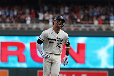 Twins star Royce Lewis proves he is, in fact, human in Game 3 loss