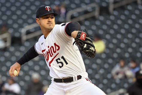 Twins to shut down Tyler Mahle for at least a month due to elbow injury