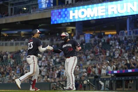 Twins top Guardians 7-6 as Lewis hits game-tying HR in 8th, Castro wins it with SF in 9th