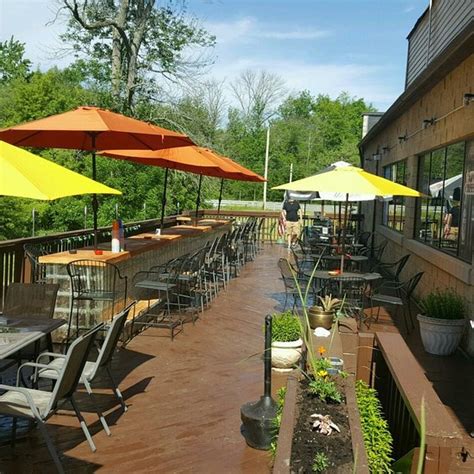 The best downtown Cleveland patios. 1. Hofbrauhaus Cleveland. 1550 Chester Ave., Cleveland (Downtown) *This patio (er, biergarten) is confirmed to be dog-friendly! Prost! While this may sound like a strange first suggestion, Hofbrauhaus is one of the best downtown Cleveland spots with a patio.. Twinsburg restaurants with outdoor seating