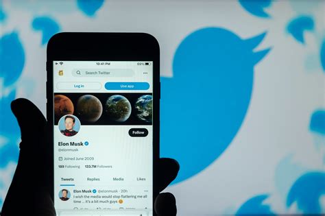 Twitter is adding calls and encrypted messaging