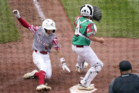 Two days after throwing a no-hitter, Japan knocks out eight hits in a 6-1 win over Mexico