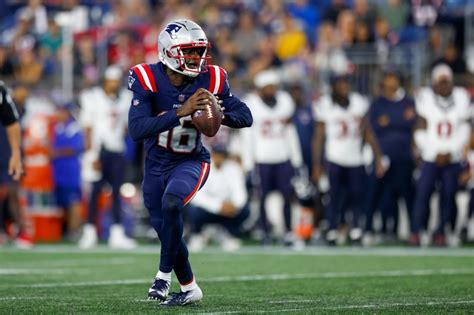 Two theories on Patriots’ recent usage of rookie QB Malik Cunningham