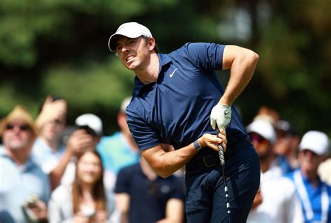 Two-time defending champ Rory McIlroy two off lead at RBC Canadian Open