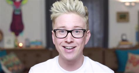 Tyler Oakley net worth, Weight, Kids, Age, Wife, Bio-Wiki 2024