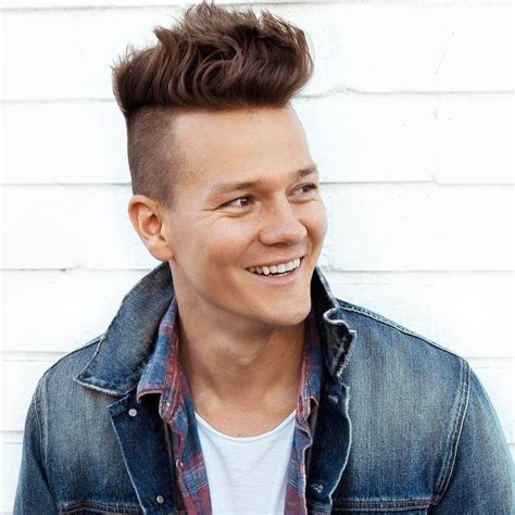 Tyler Ward – Falling In Love With My Best Friend Lyrics