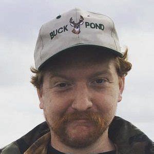Tyler childers age. See Also: Queen Naija Net Worth 2024: Age, Career, Family, Wiki And More Tyler Childers and Senora May: Welcoming a New Chapter. Tyler Childers, the celebrated American singer and songwriter known for his authentic blend of country, bluegrass, and folk music, has a beautiful love story that extends beyond the stage. 
