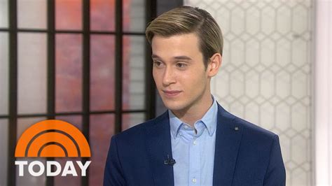Tyler henry readings. in Explainer. Courtesy of Netflix. Tyler Henry is back on our screens, but this time, he’s serving as a medium for ordinary people rather than celebrities. Henry shot to … 