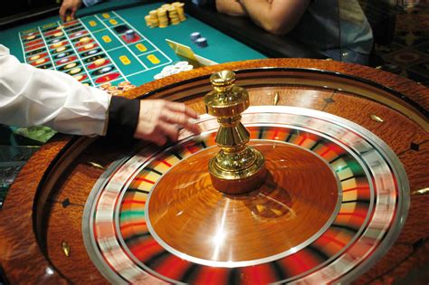 gambling online casino essay