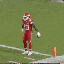 Sep 8, 2017 · This is a really cool idea. FOXBORO, MA - SEPTEMBER 07: Tyreek Hill #10 of the Kansas City Chiefs makes a 75-yard touchdown reception during the third quarter against the New England Patriots at ... . 