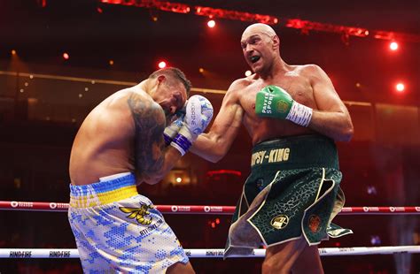 Tyson fury fight. Apr 23, 2022 · Tyson Fury stops Dillian Whyte in Round 6 in the main event to defend his WBC heavyweight title, and Tommy Fury went the distance in a decision victory. 