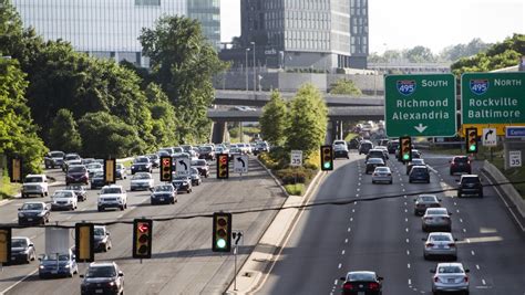 Tysons traffic. The I-495 North Express Lanes are blocked by a four-vehicle crash near the Dulles Toll Road in Tysons (via VDOT) Updated at 6:30 p.m. — All lanes on I-495 have reopened. Earlier: The northbound express lanes of the Capital Beltway (I-495) are partially closed at the Dulles Toll Road in Tysons after a crash involving four vehicles. Virginia … 