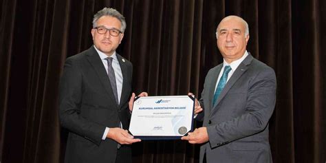 Uşak Üniversitesi, Kurumsal Akreditasyon Belgesini YÖKAK Başkanından aldıs