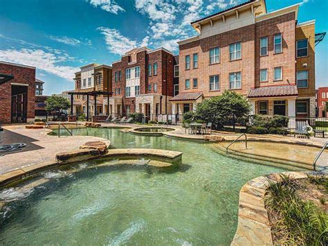 U Club Townhomes at Overton Park is a resi