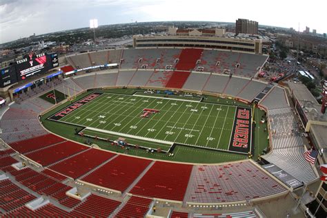 University Stadium (officially ... In 2004, portable bleachers were donated to UNM by the city of Albuquerque in 2004 to take the stadium's capacity beyond 39,000.. 