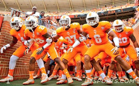 U tennessee football. Tennessee's victory was a true team effort, with many players turning in solid performances. Perhaps the best among them was Jaylen Wright, who rushed for 120 yards and a touchdown on only 11 carries. 