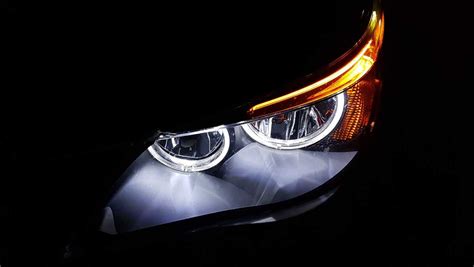 U.S. approves new headlights that won’t blind oncoming drivers