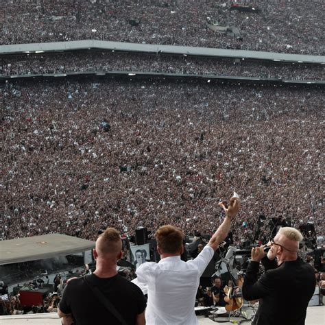 U2 pays tribute to those killed in Israel music festival attack