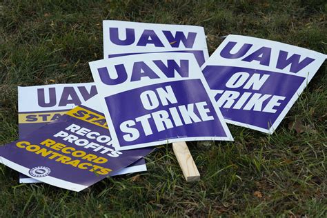 UAW escalates strike against GM after landing tentative pacts with Stellantis, Ford