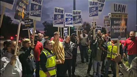 UAW strike expands to Ford plant in Chicago