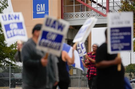 UAW strikes at General Motors SUV plant in Texas as union begins to target automakers’ cash cows