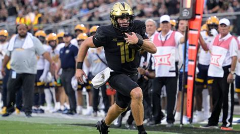 UCF Knights get off to fast start in first Big 12 season, defeat Kent State 56-6 in opener