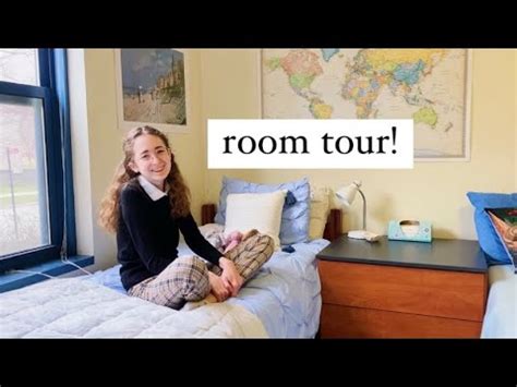 UCHICAGO DORM TOUR first year room in max p - YouTube