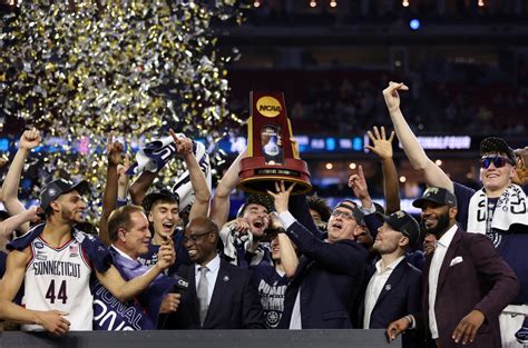 UConn wins March Madness with 76-59 smothering of San Diego State
