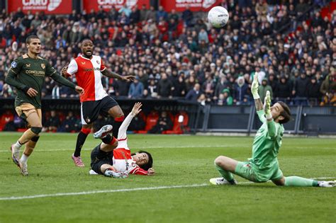 Ueda hits swift double as Feyenoord come back to beat brave Excelsior ... - balustradellc