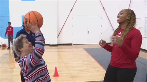 UIC welcomes Beautiful Lives Project for inclusive basketball camp