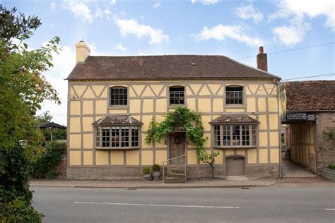 UK HEREFORDSHIRE BISHOPSWOOD ROSS-ON-WYE WYESIDE …