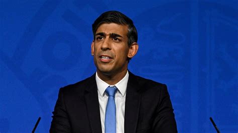 UK leader Rishi Sunak delays ban on new gas and diesel cars by 5 years, in contentious retreat on climate measures