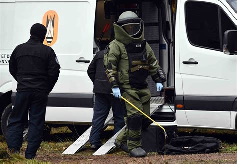 UK police call in bomb squad to check ‘suspicious vehicle’ near Channel Tunnel