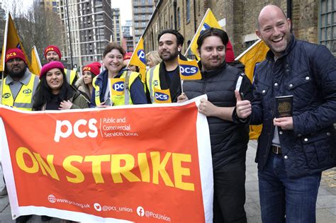 UK teachers reject government pay offer amid labor unrest