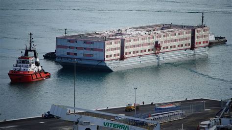 UK to house 500 asylum seekers on barge docked off Dorset