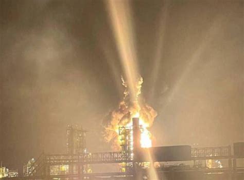 Ukrainian drones reportedly hit major oil refinery, key port in Russia ... - balustradellc