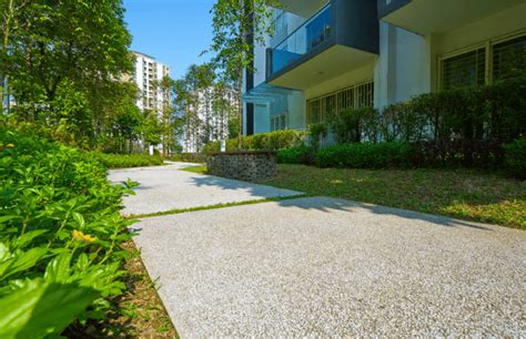 Ultimate Guide to Building Your Garden Pathway - balustradellc