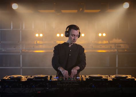 Ultra-Low-Latency Wireless Headphones Arrive - balustradellc