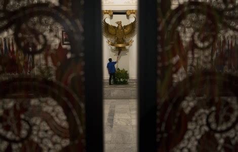 Unbalanced wings of Indonesian politics - The Jakarta Post - wintechmobiles.com