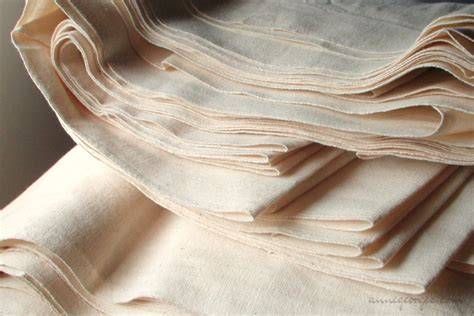 Unbleached organic cotton fabric for Tote Bags - raincitystudios.com