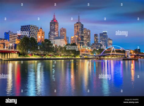 Understand cityscape photography during blue hour - balustradellc