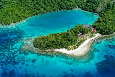 Undiscovered Indonesia: 25 Remote Islands Without Crowds - balustradellc