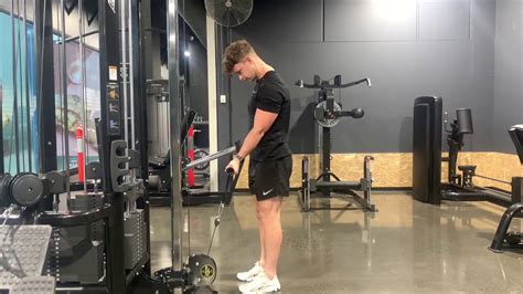 Unilateral Cable Bicep Curl Tutorial for Better Form - balustradellc