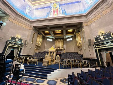 United Grand Lodge - FIRST DEGREE OR CEREMONY OF INITIATION - balustradellc