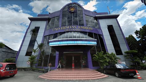 Universitas Amikom Yogyakarta - balustradellc