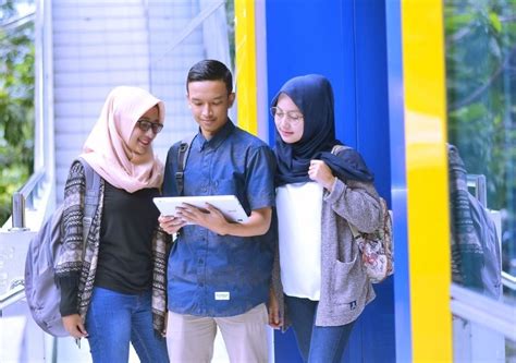 Universitas Swasta di Bandung dengan Jurusan Teknik Industri yang ... - balustradellc