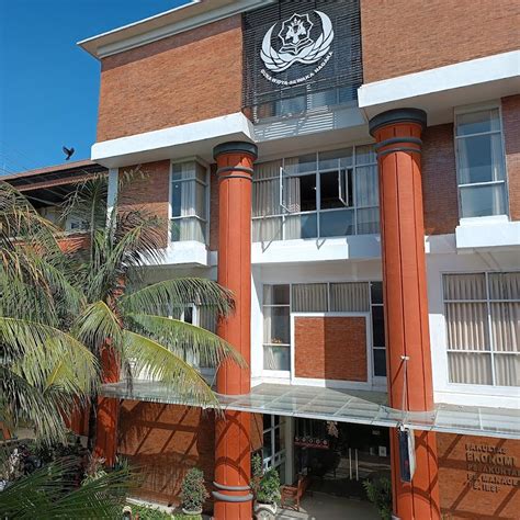 Universitas Warmadewa - balustradellc