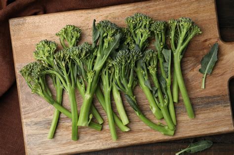 Unraveling the Mystery: Is Broccoletti the Same as Broccoli Rabe ... - balustradellc